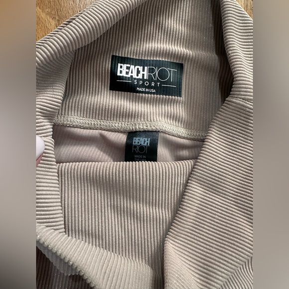 Beach Riot leggings - Picture 2 of 2